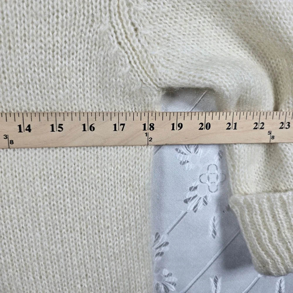 Vintage Jacqueline‎ Ferrar Sweater Women's Large Ivory Mohair Blend Turtleneck